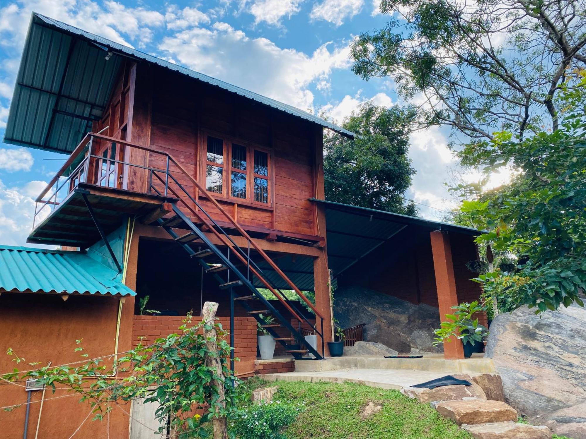 Вилла Lion Wood Treehouse Talkote Экстерьер фото